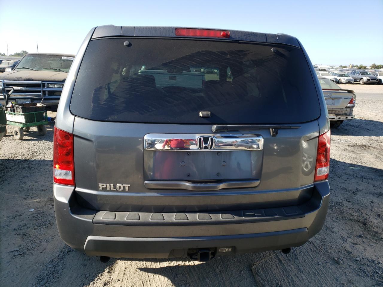 2011 Honda Pilot Lx VIN: 5FNYF3H22BB056972 Lot: 65426304