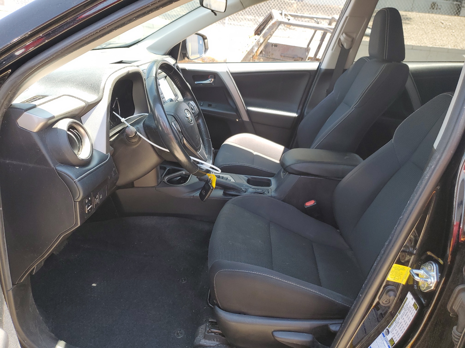 2T3RFREV3JW732876 2018 Toyota Rav4 Adventure