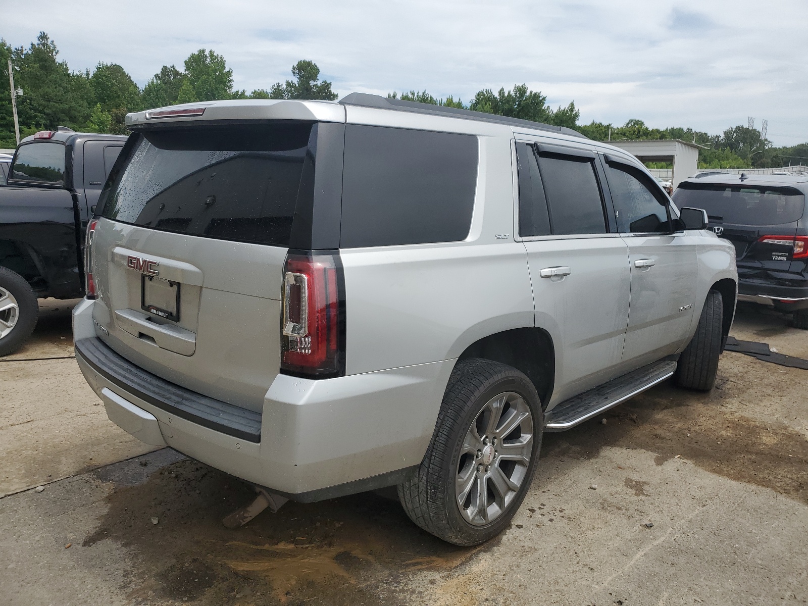 1GKS2BKC3HR403858 2017 GMC Yukon Slt