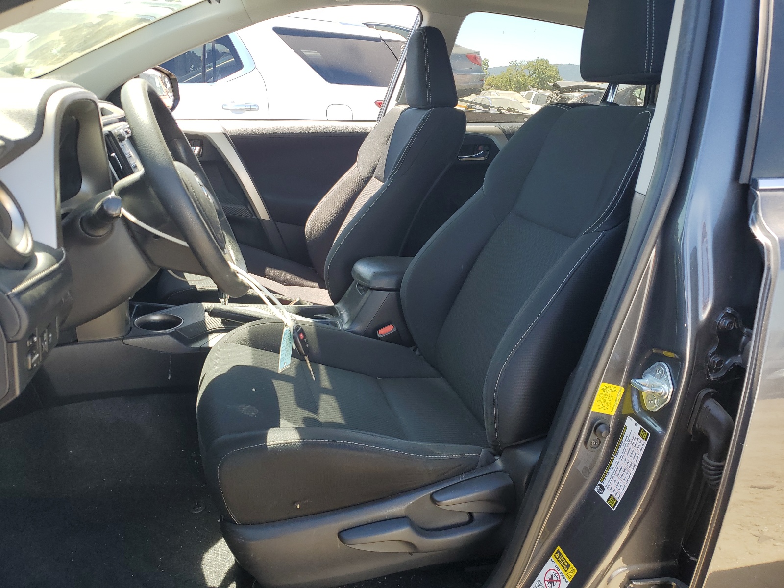 2T3WFREV4FW229626 2015 Toyota Rav4 Xle