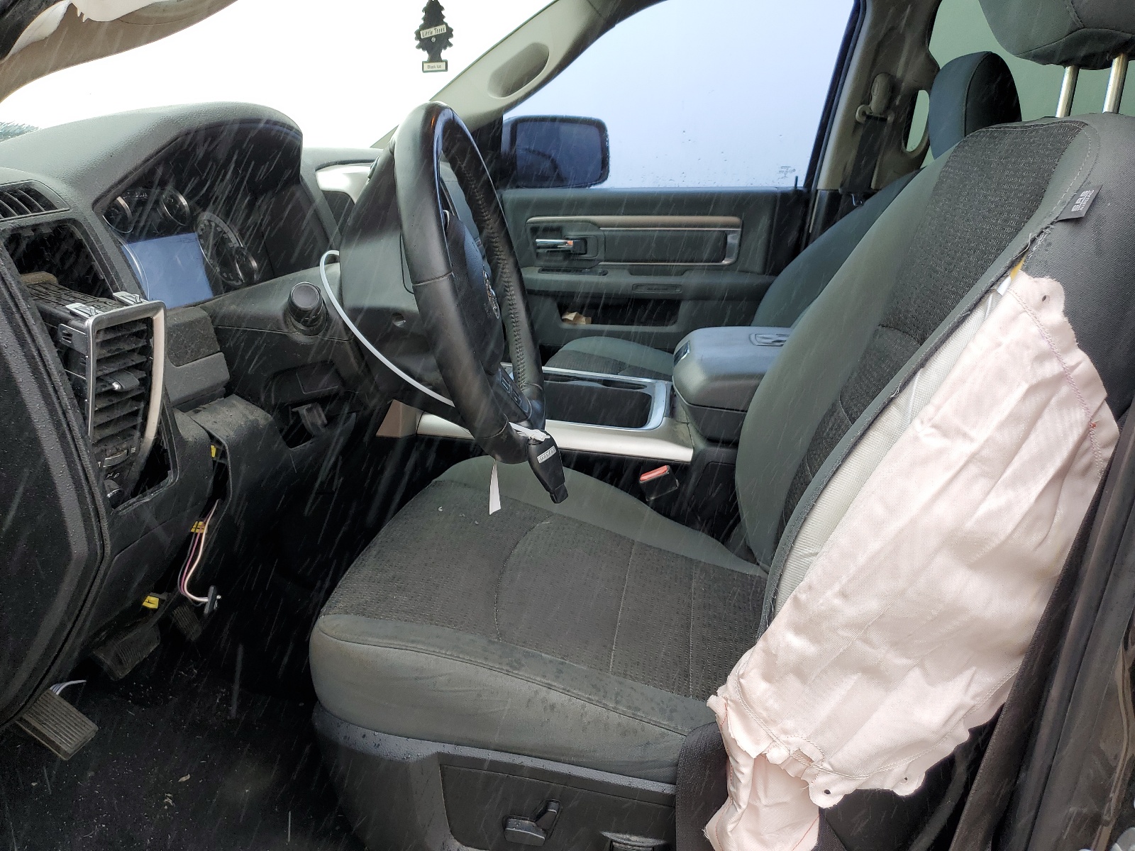 3C6RR6LT0HG521269 2017 Ram 1500 Slt