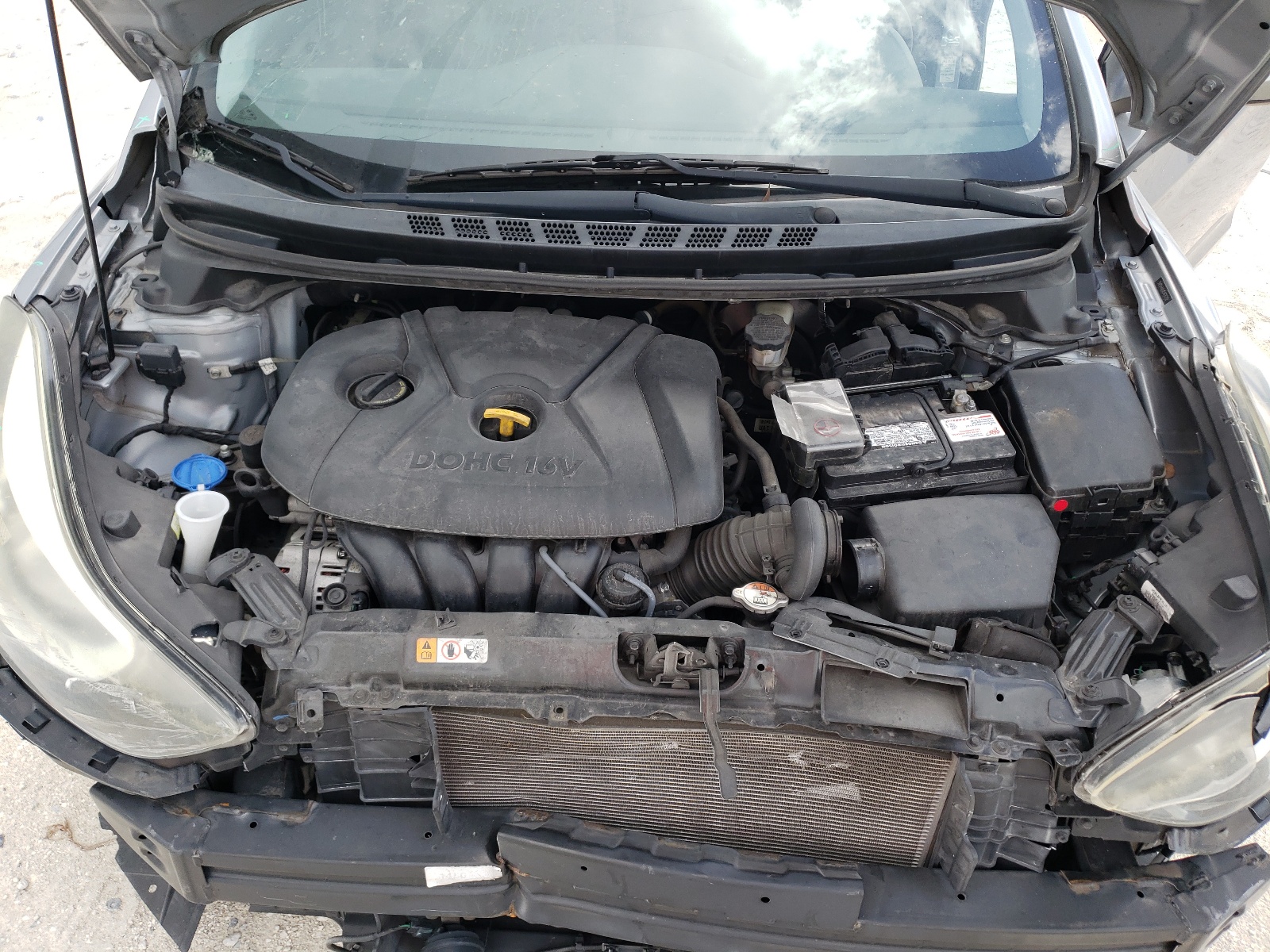 5NPDH4AE0GH690759 2016 Hyundai Elantra Se