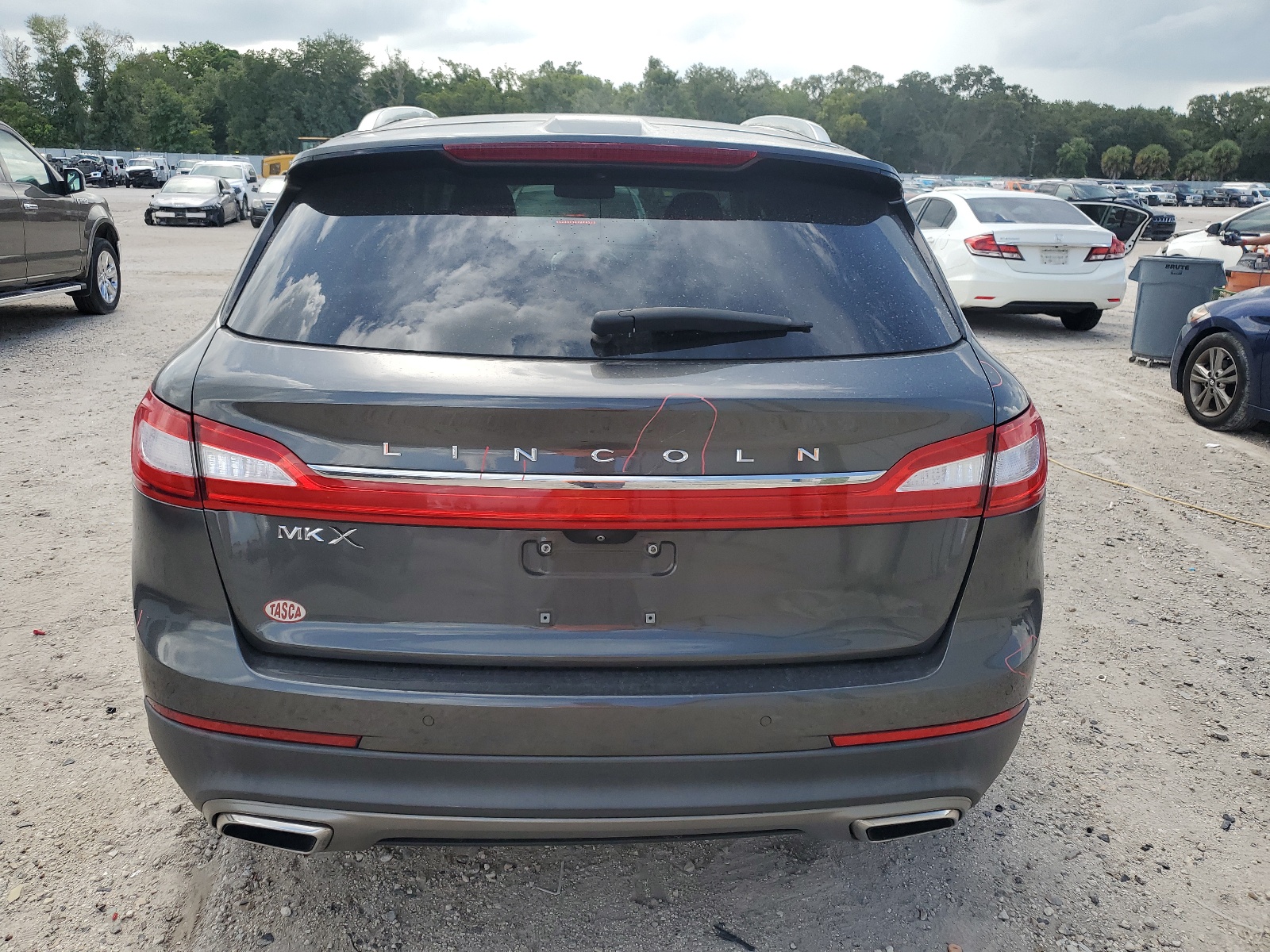 2LMPJ6KR6HBL41424 2017 Lincoln Mkx Select