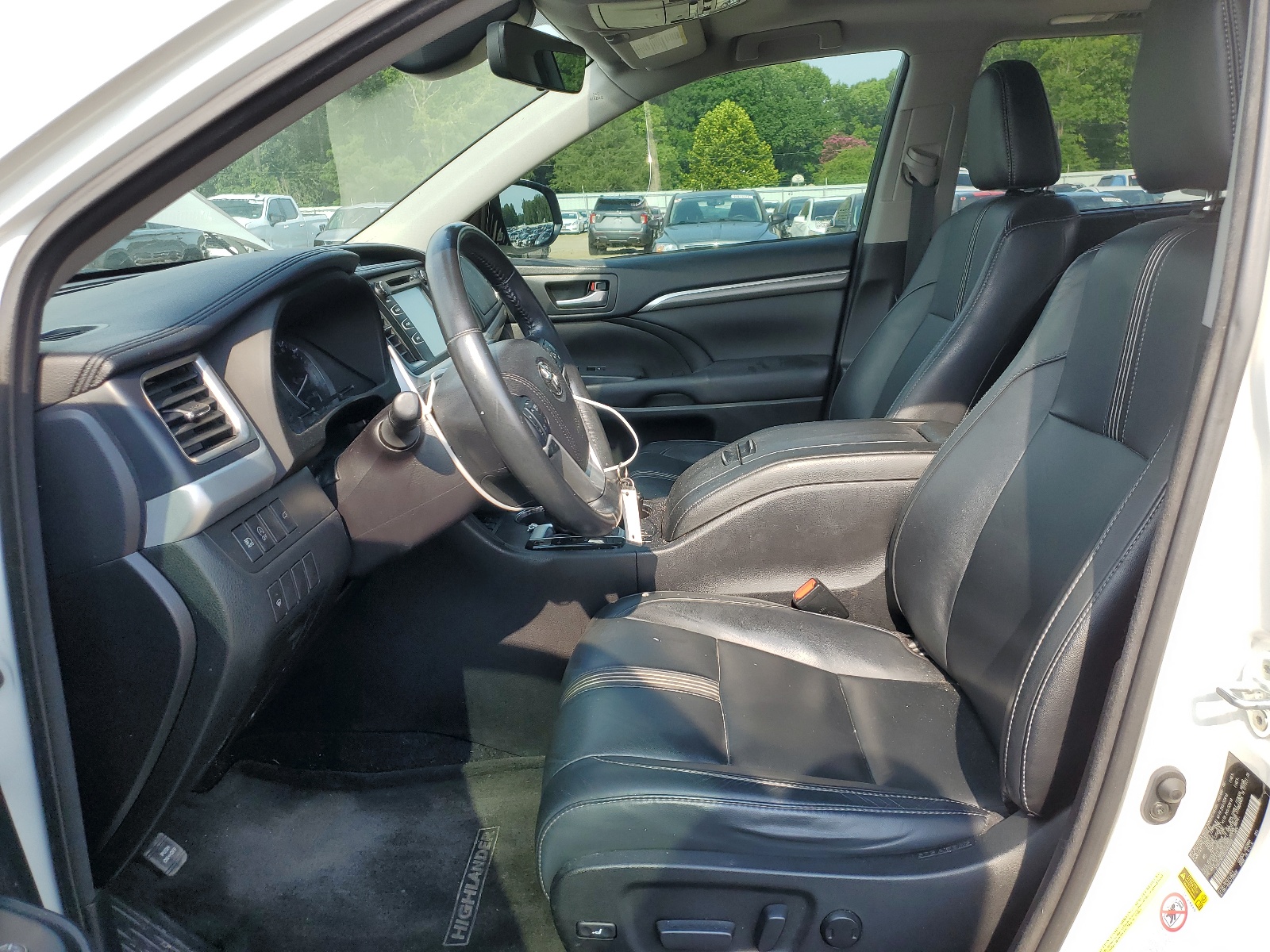 5TDJZRFHXHS384809 2017 Toyota Highlander Se