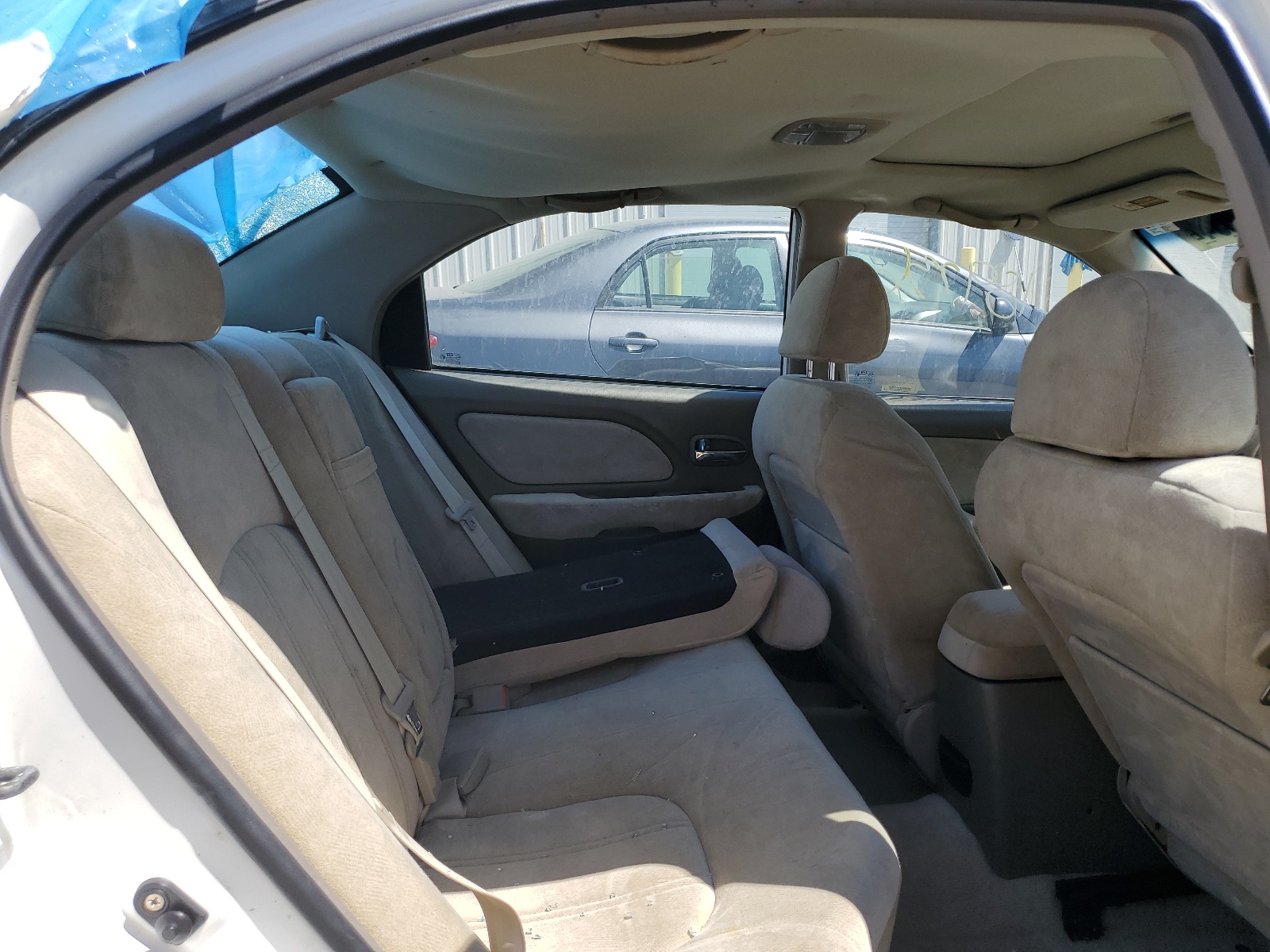 KMHWF35H82A701354 2002 Hyundai Sonata Gls