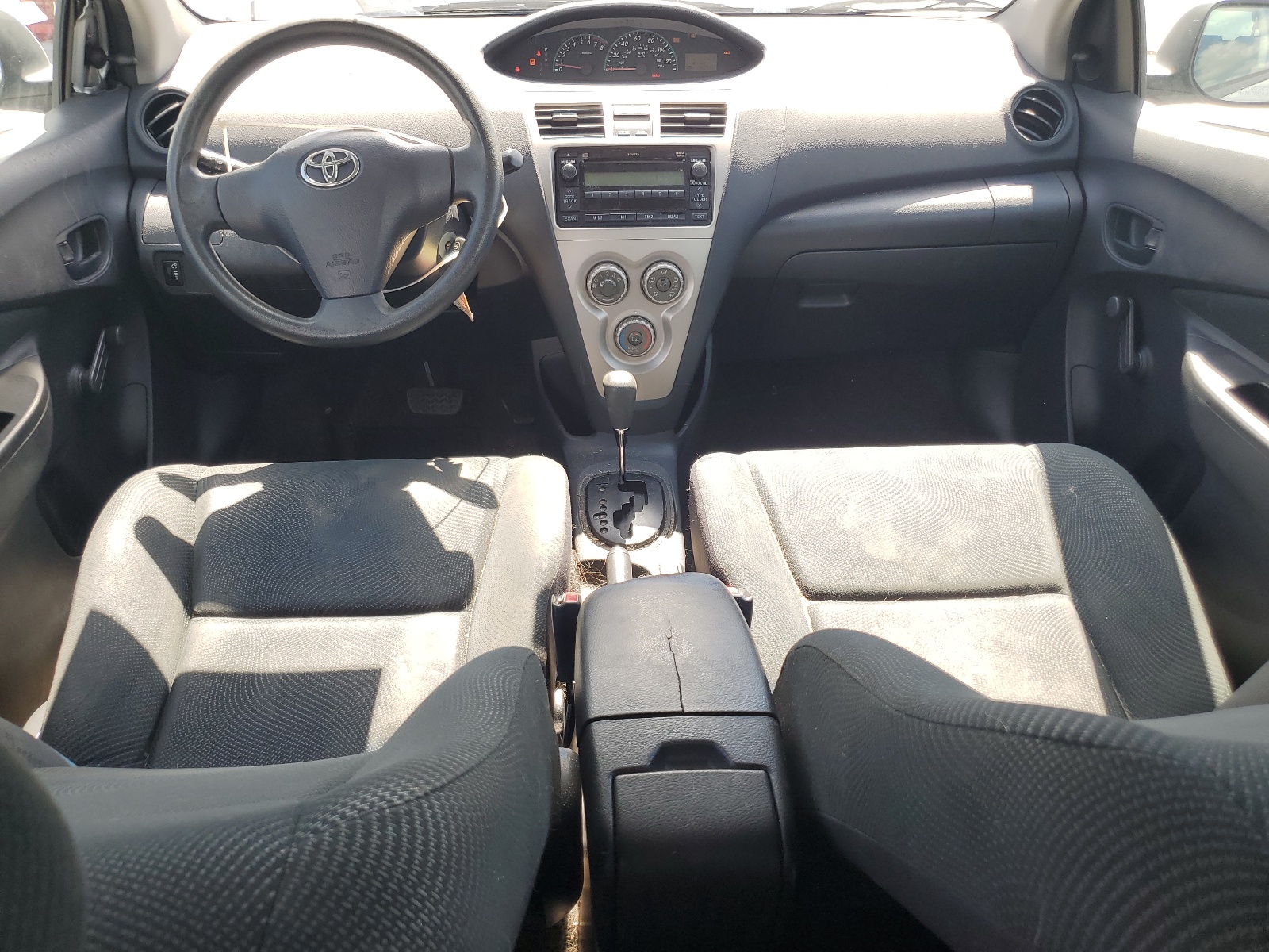 JTDBT4K31A1390455 2010 Toyota Yaris