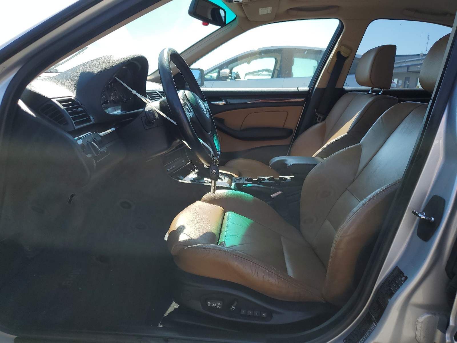 WBAEU33402PF66938 2002 BMW 325 Xi