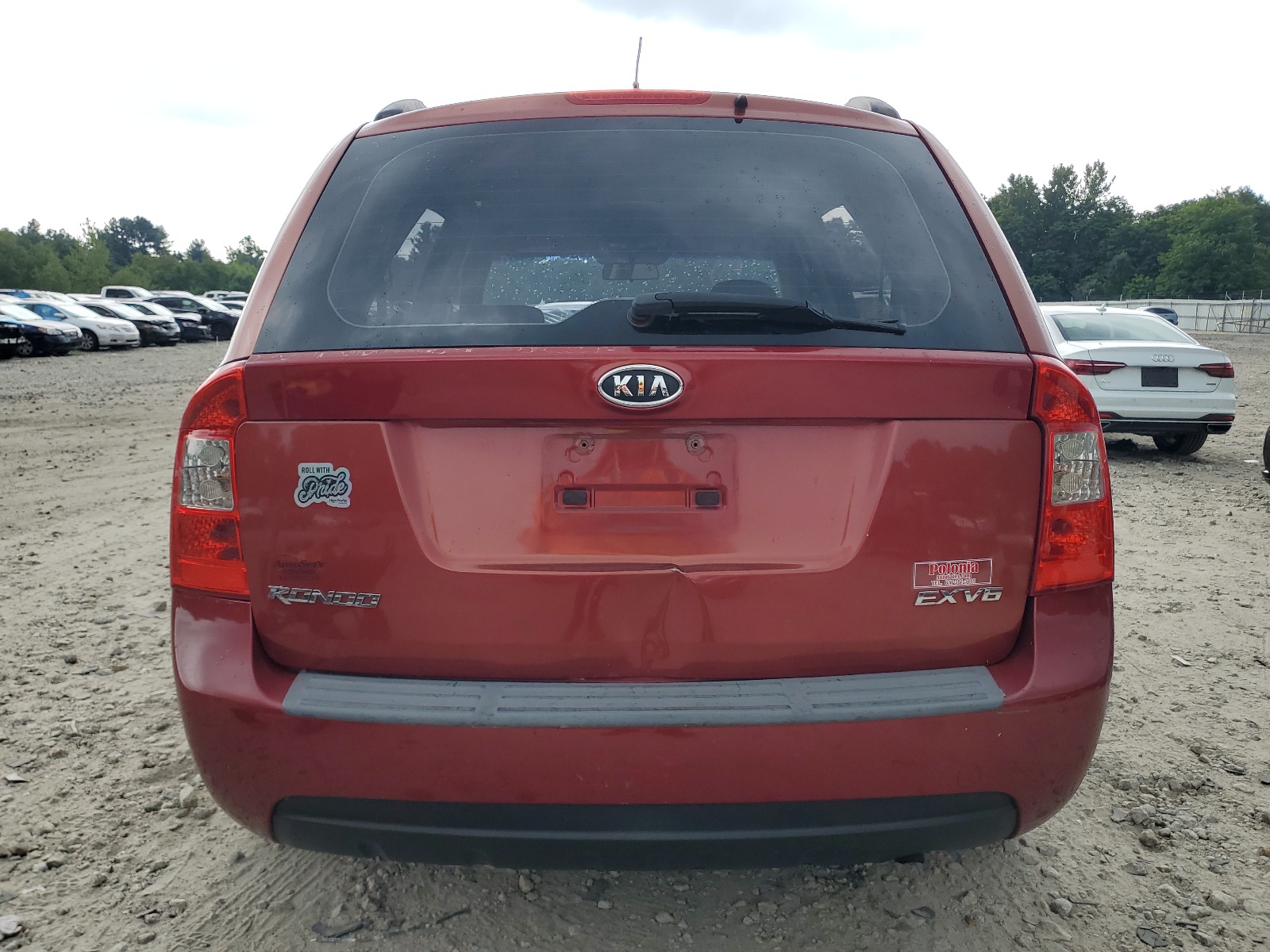 KNAFG526087179340 2008 Kia Rondo Lx