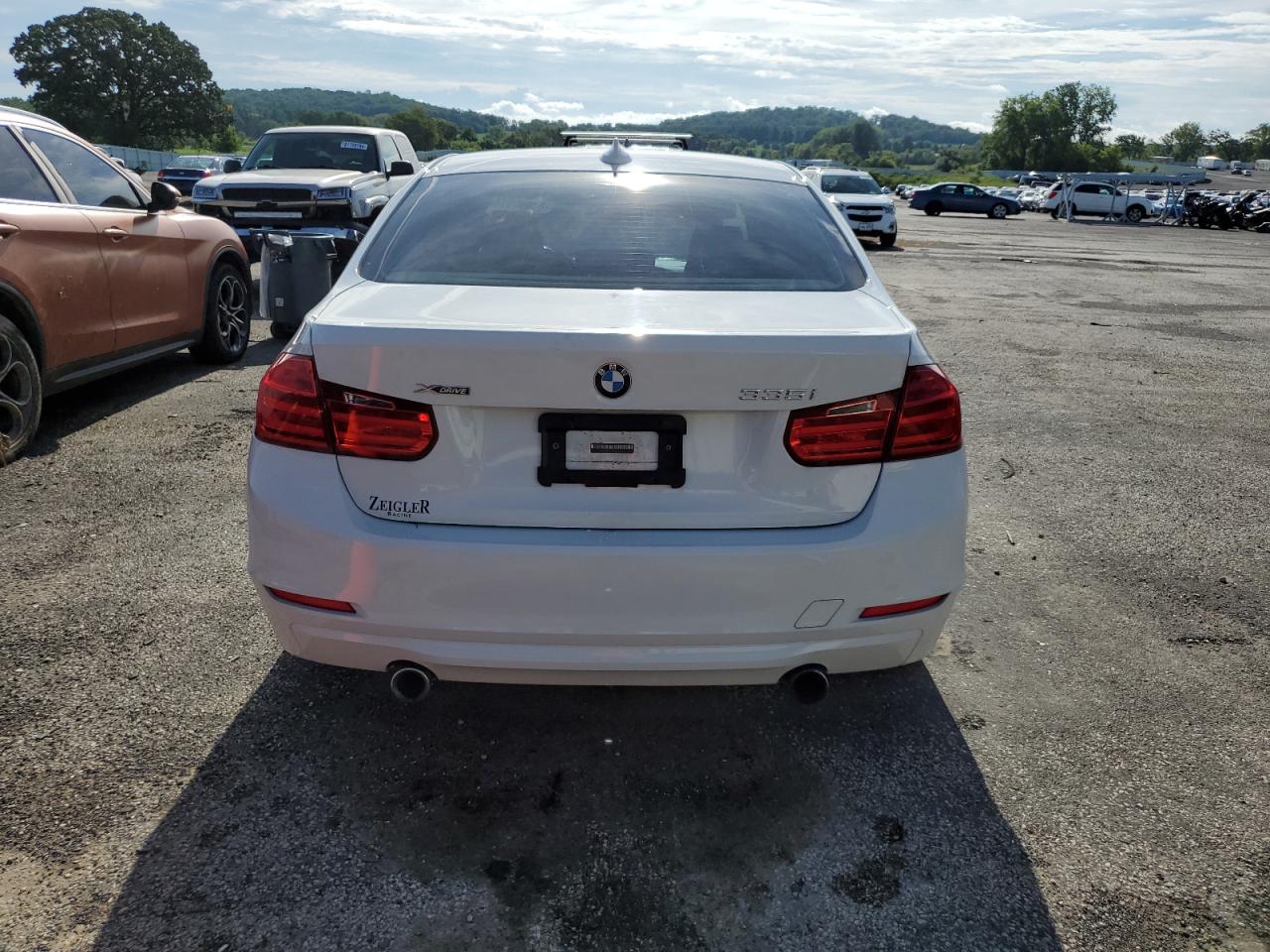 2015 BMW 335 Xi VIN: WBA3B9G51FNR92915 Lot: 61800914