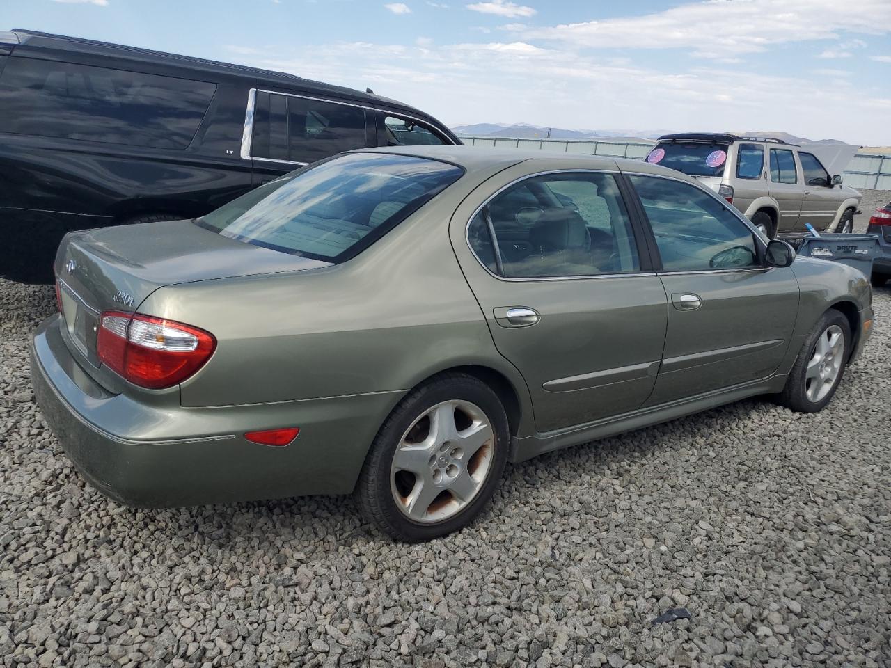 2001 Infiniti I30 VIN: JNKCA31A61T014101 Lot: 63701044