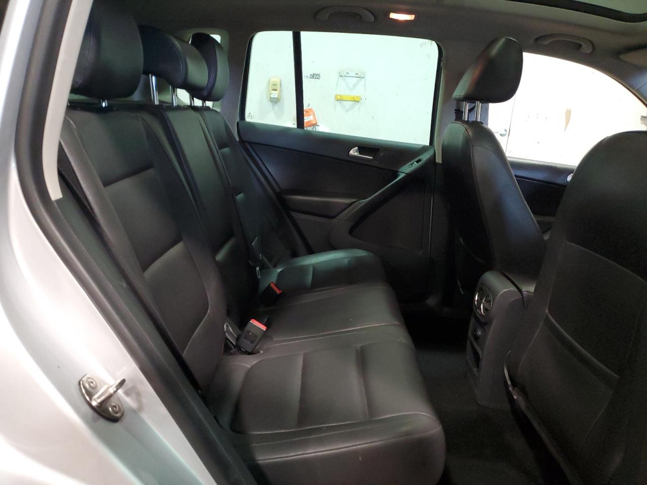 2013 Volkswagen Tiguan S VIN: WVGBV7AX2DW555593 Lot: 64755244