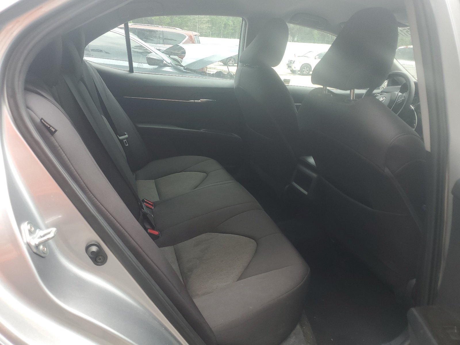 2022 Toyota Camry Le vin: 4T1C11AK4NU659310