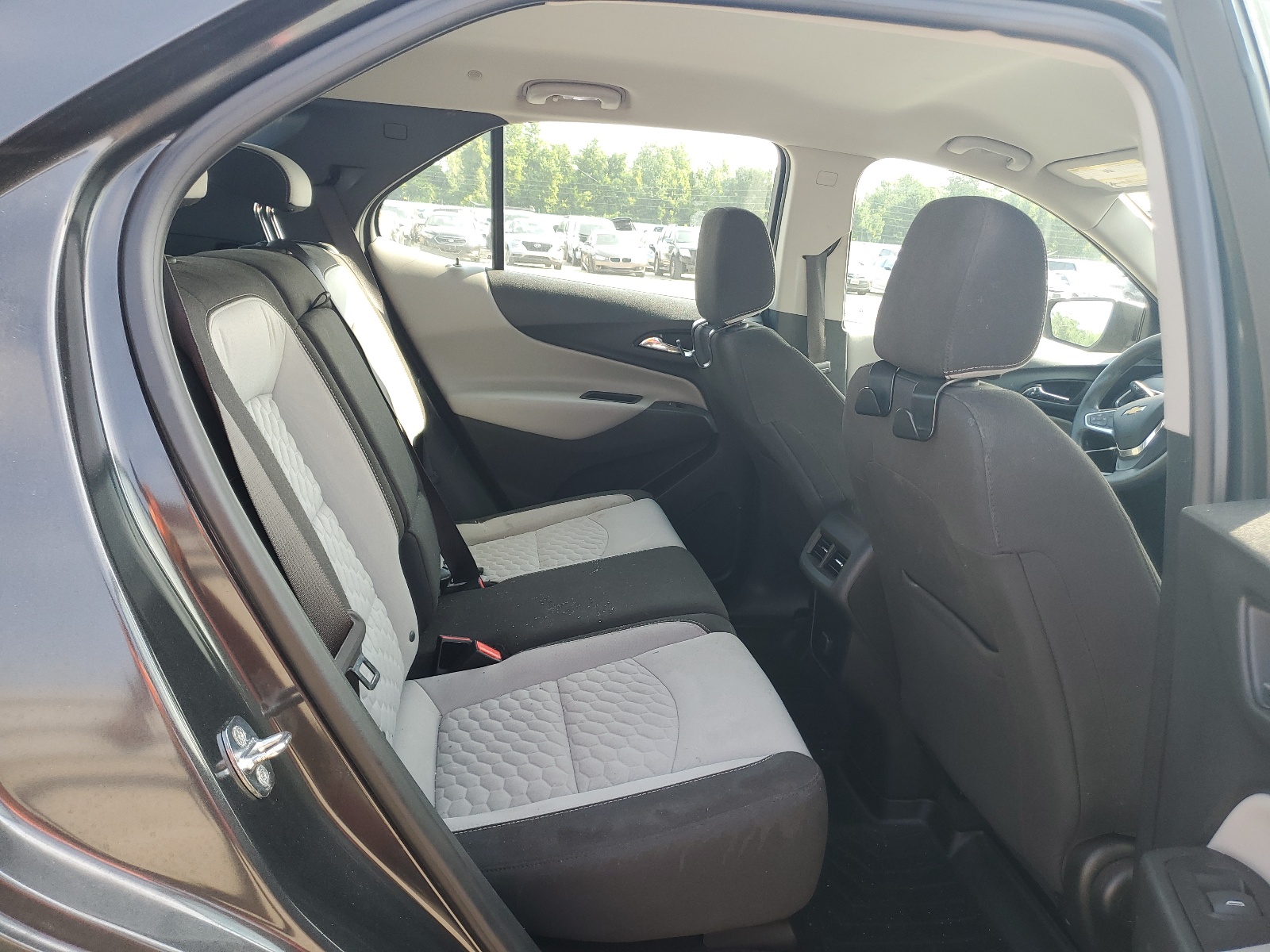 2GNAXHEV6J6112935 2018 Chevrolet Equinox Ls