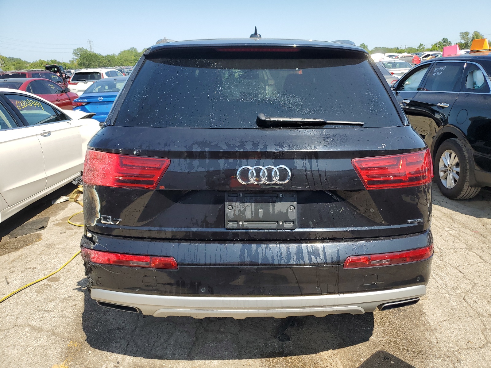 WA1LHAF74KD033914 2019 Audi Q7 Premium Plus