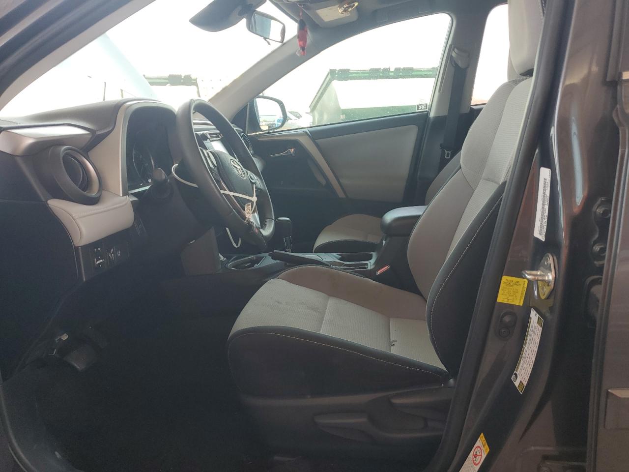 2017 Toyota Rav4 Xle VIN: 2T3WFREV4HW401835 Lot: 64259564