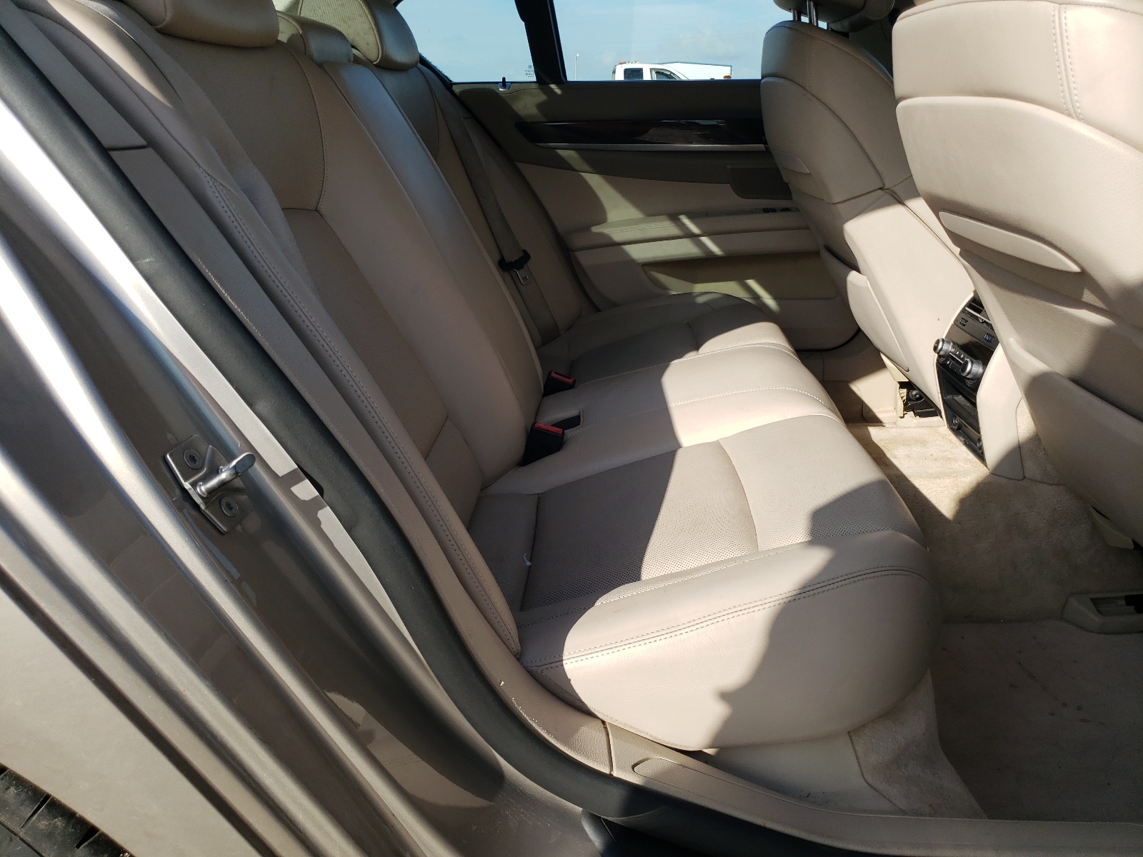 WBAKA83589CY34893 2009 BMW 750 I