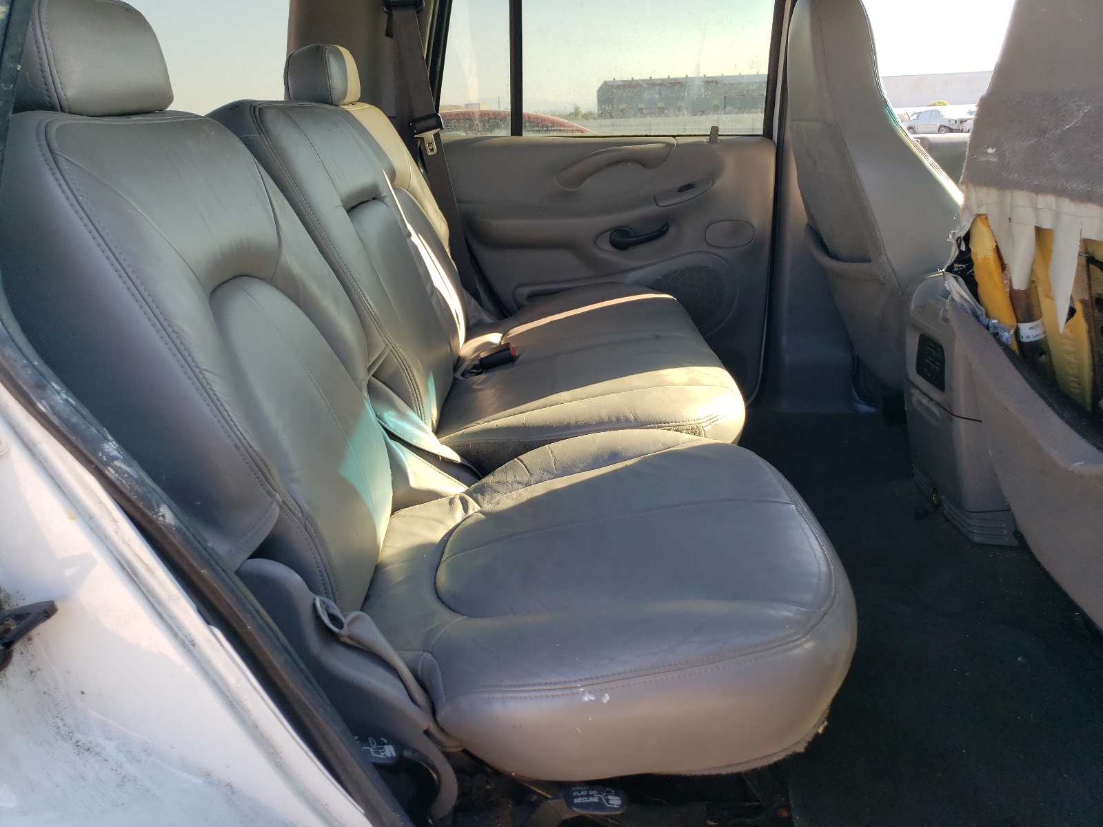 1FMPU16L61LB17961 2001 Ford Expedition Xlt