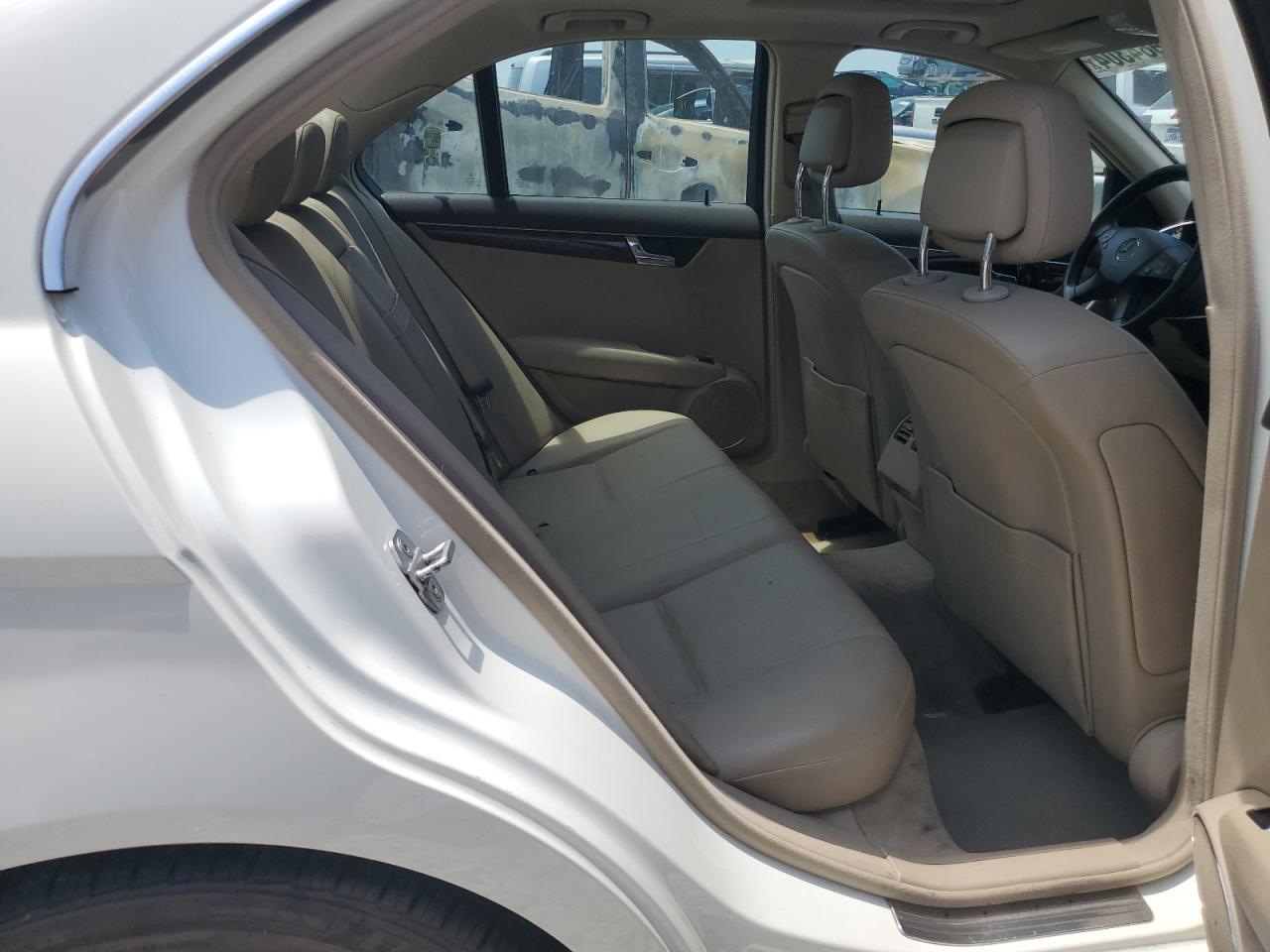 2010 Mercedes-Benz C 300 4Matic VIN: WDDGF8BB4AF405082 Lot: 62984304