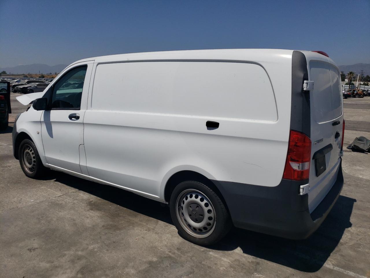 WD3PG2EA8J3459049 2018 MERCEDES-BENZ METRIS - Image 2