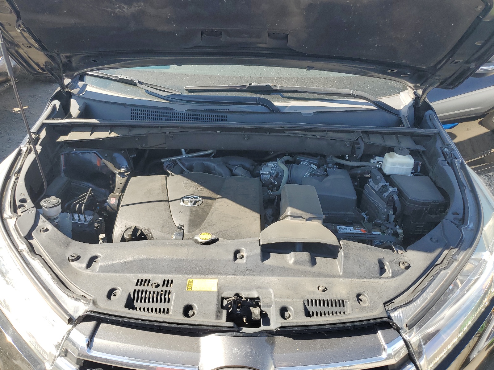 5TDDZRFH1HS419377 2017 Toyota Highlander Limited