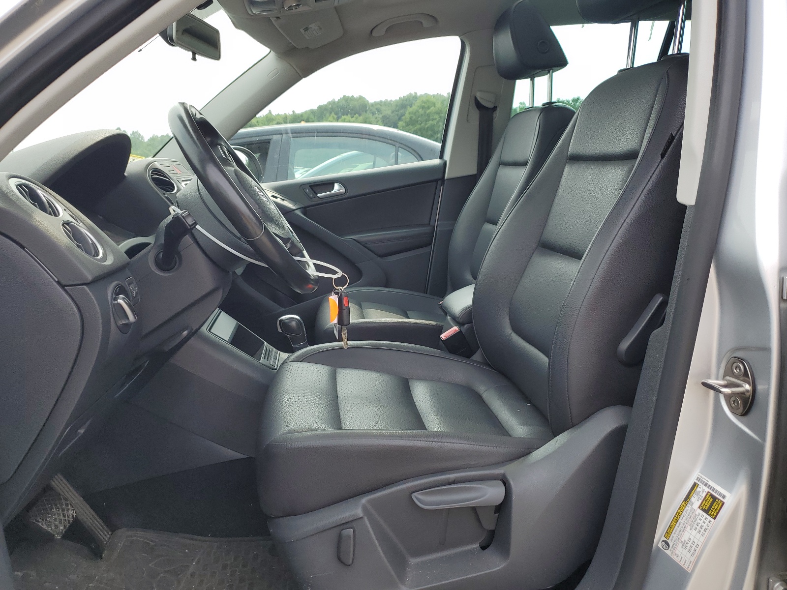 WVGBV7AX9BW562277 2011 Volkswagen Tiguan S