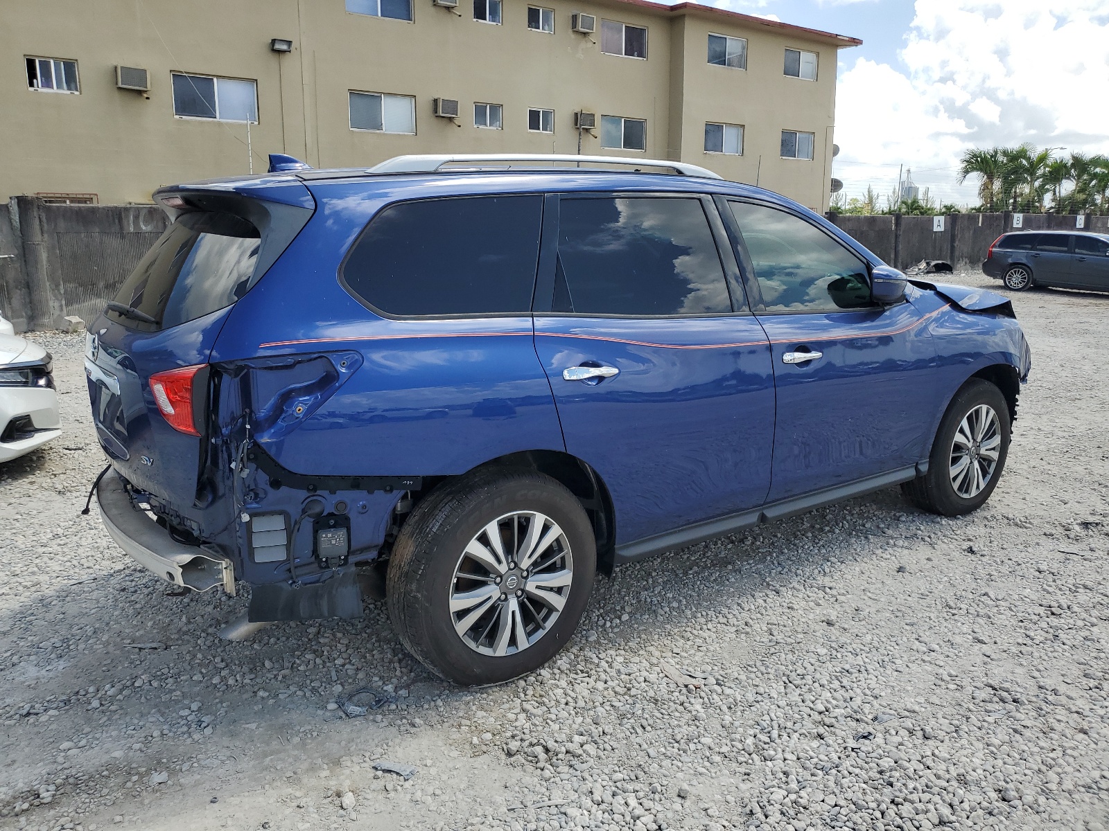 2020 Nissan Pathfinder Sv vin: 5N1DR2BN0LC605484