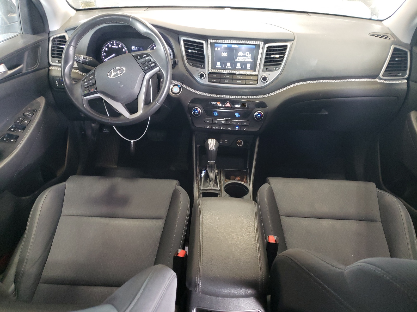 2018 Hyundai Tucson Value vin: KM8J3CA2XJU758236