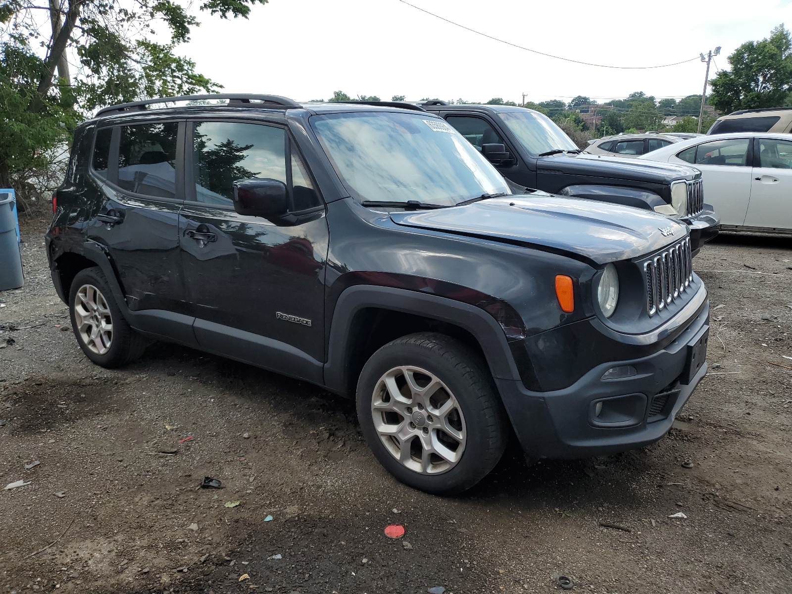 2015 Jeep Renegade Latitude vin: ZACCJBBT0FPC29729