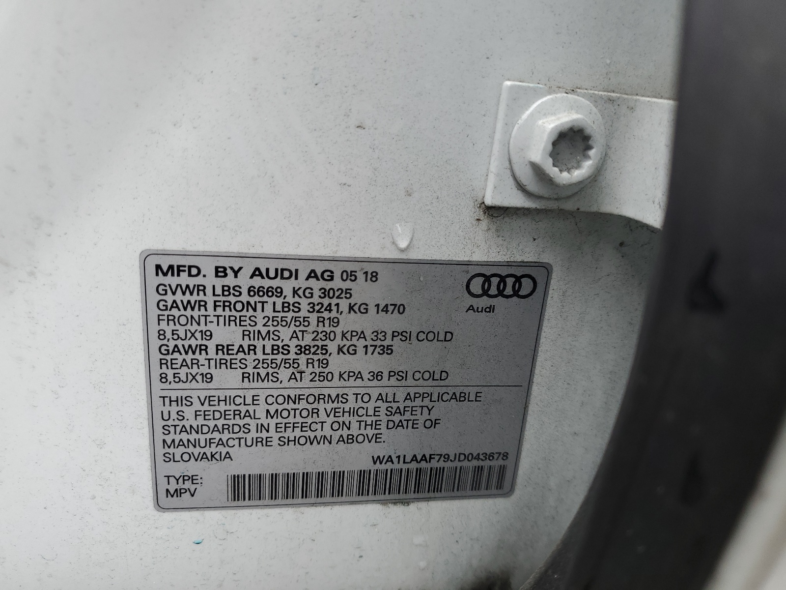 WA1LAAF79JD043678 2018 Audi Q7 Premium Plus