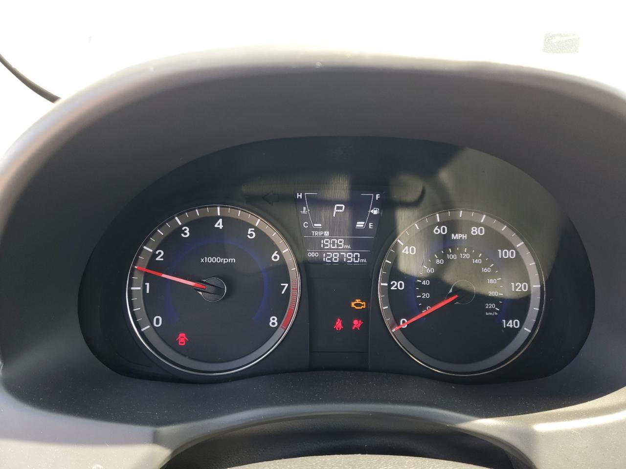 2014 Hyundai Accent Gls VIN: KMHCT5AE4EU179439 Lot: 62348574