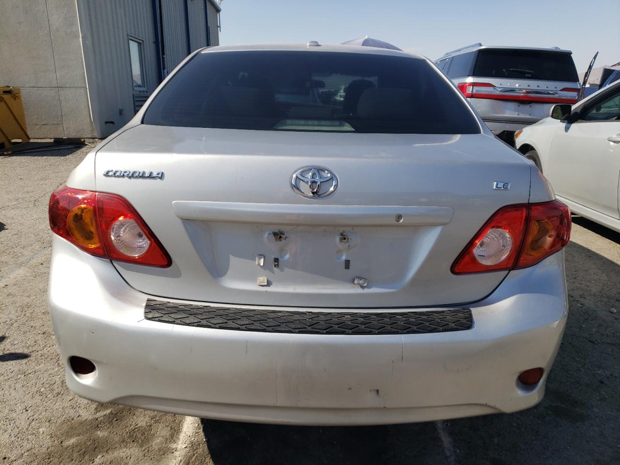 2010 Toyota Corolla Base VIN: 1NXBU4EE8AZ205810 Lot: 65143144