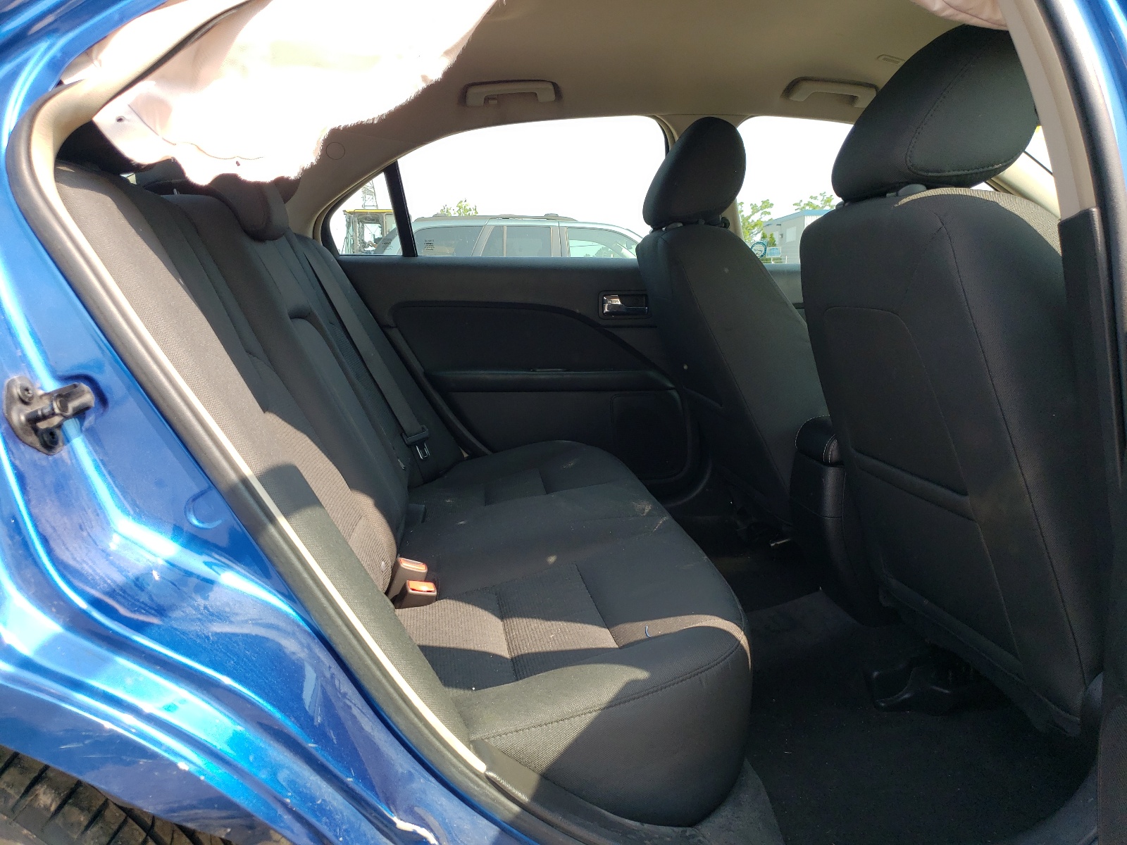 3FAHP0HA7BR205089 2011 Ford Fusion Se