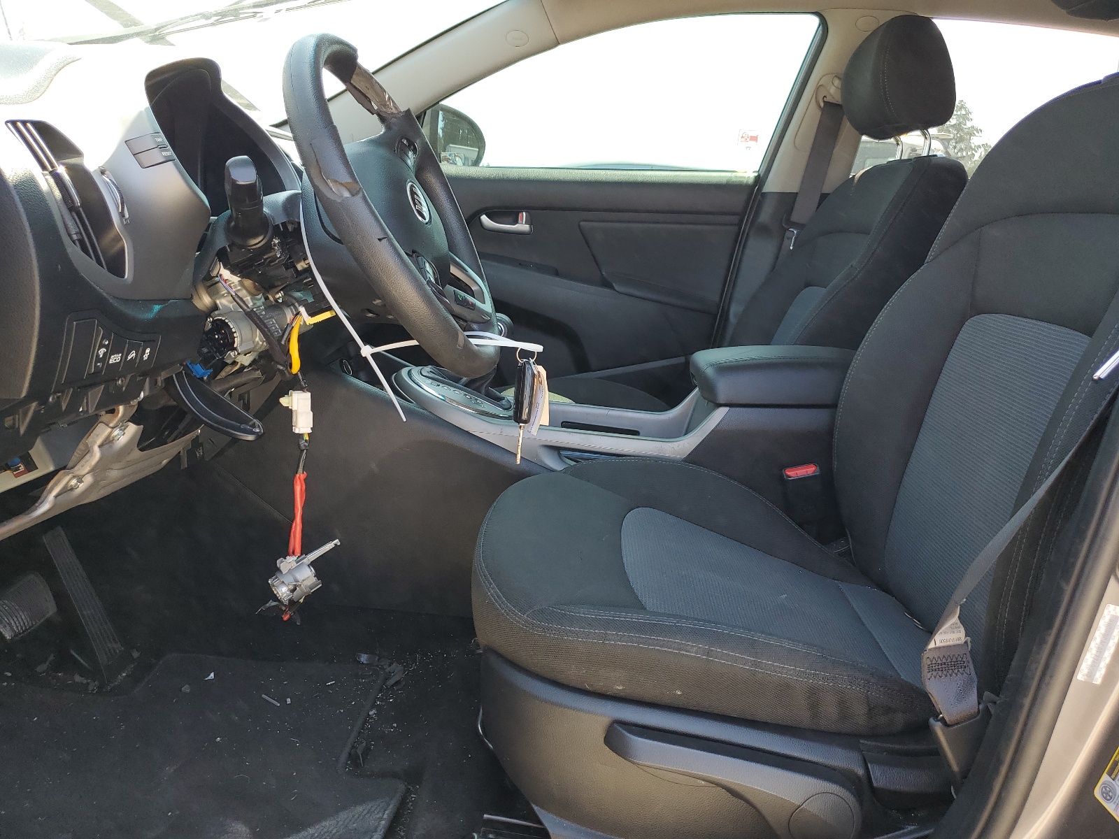 KNDPBCAC0F7740392 2015 Kia Sportage Lx