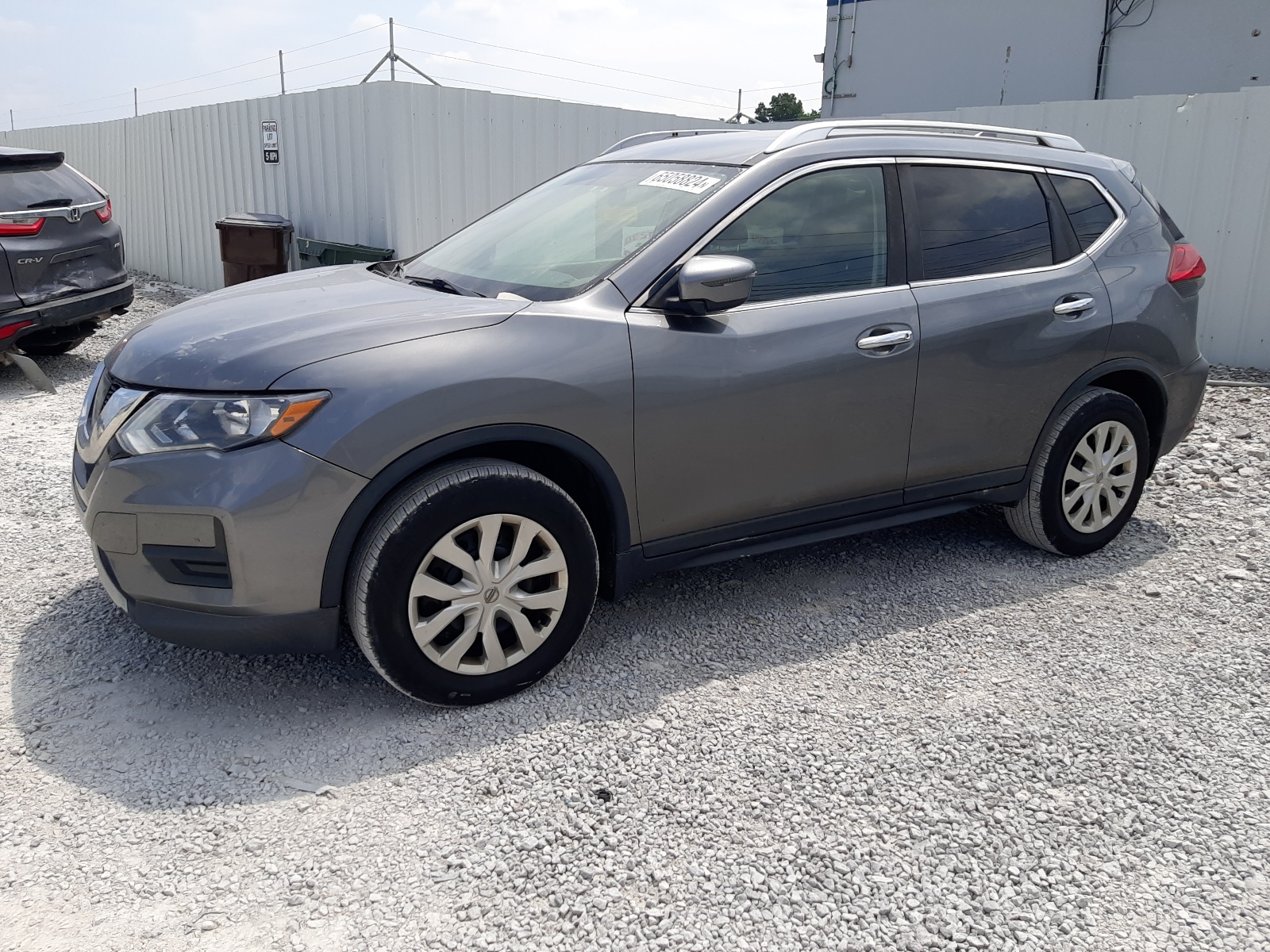 2017 Nissan Rogue S vin: KNMAT2MV2HP588595