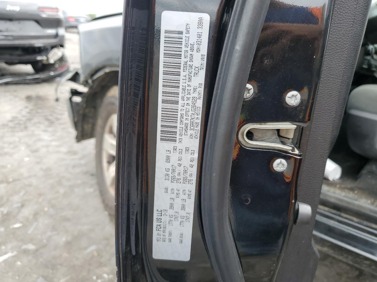 2018 Ram 1500 St VIN: 3C6RR7KT0JG264529 Lot: 61531414