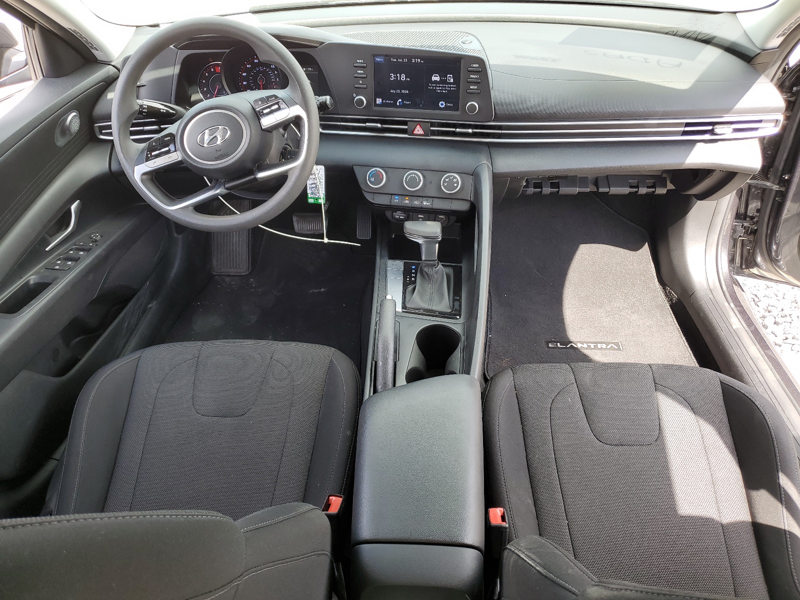 5NPLL4AG0NH055775 2022 Hyundai Elantra Se