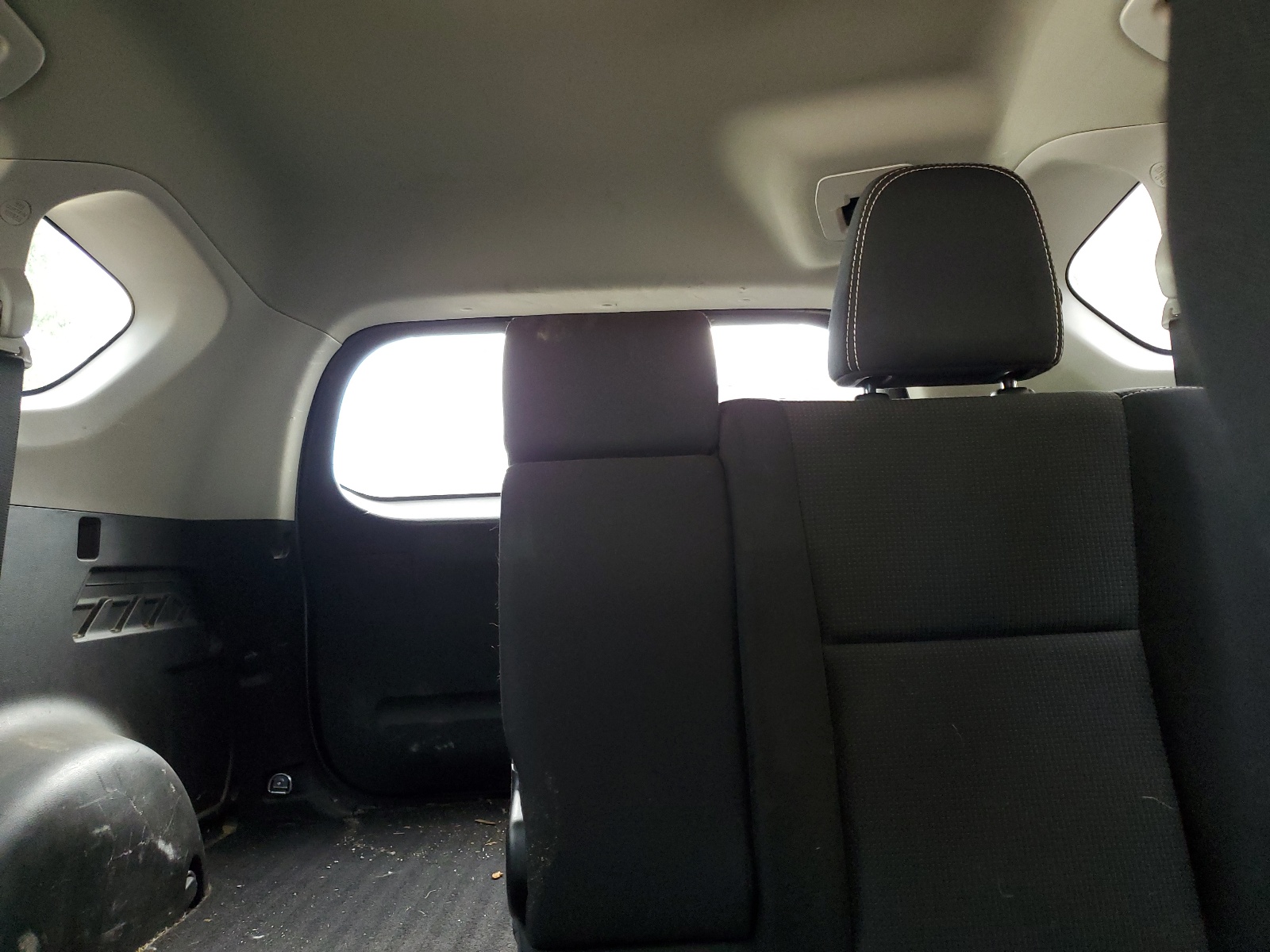 2T3RFREV0GW520168 2016 Toyota Rav4 Xle