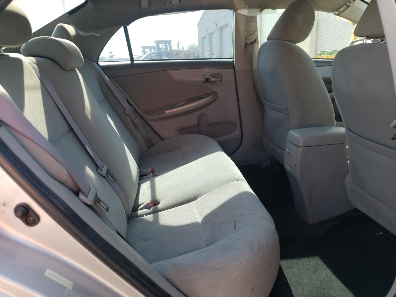 2010 Toyota Corolla Base VIN: 1NXBU4EE8AZ205810 Lot: 65143144