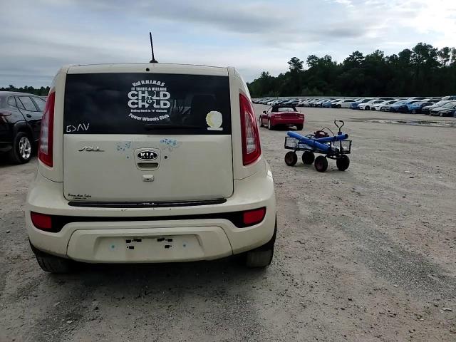 2012 Kia Soul + VIN: KNDJT2A6XC7462247 Lot: 60893894
