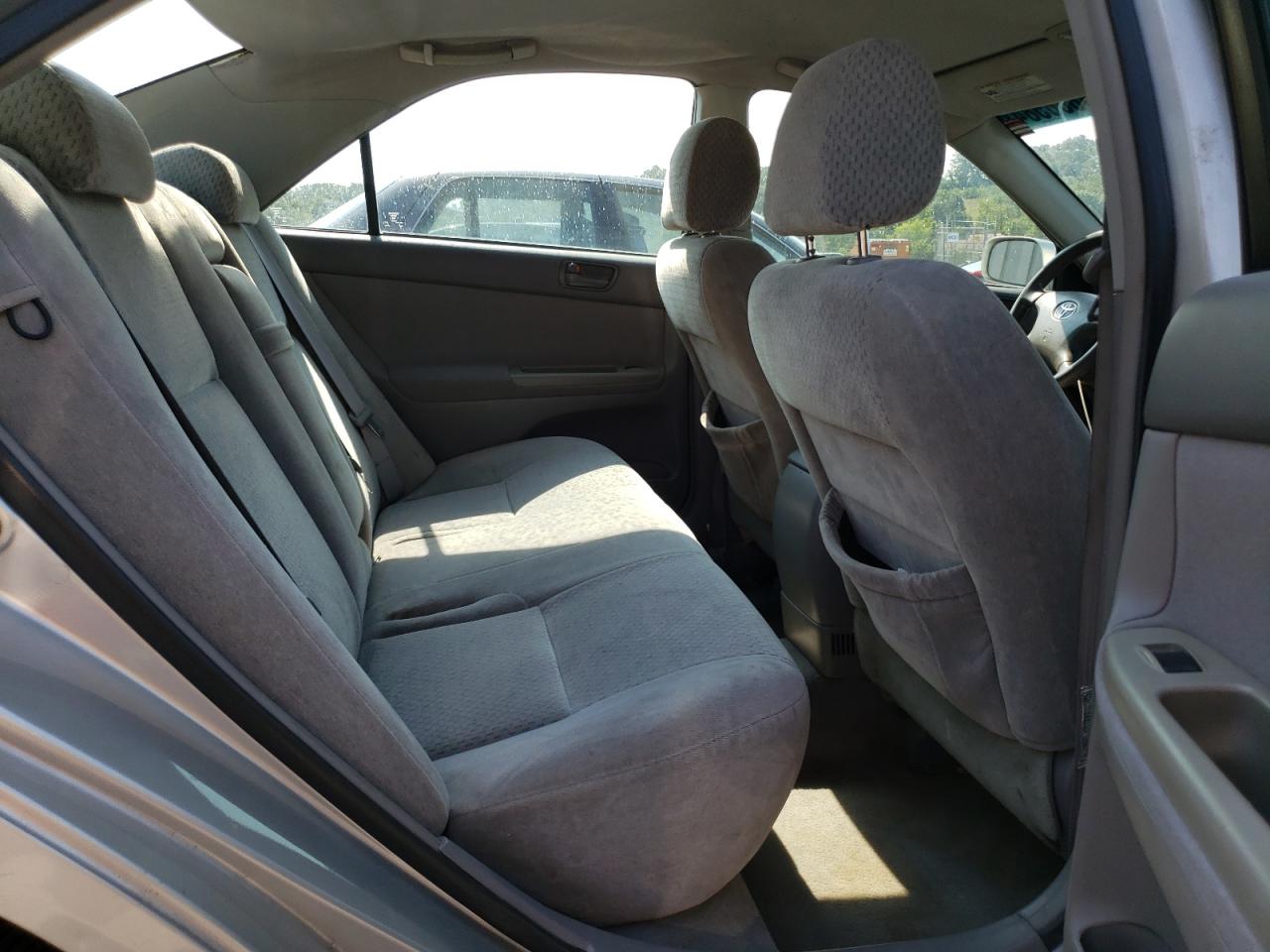 2004 Toyota Camry Le VIN: 4T1BE32K04U888110 Lot: 64886584