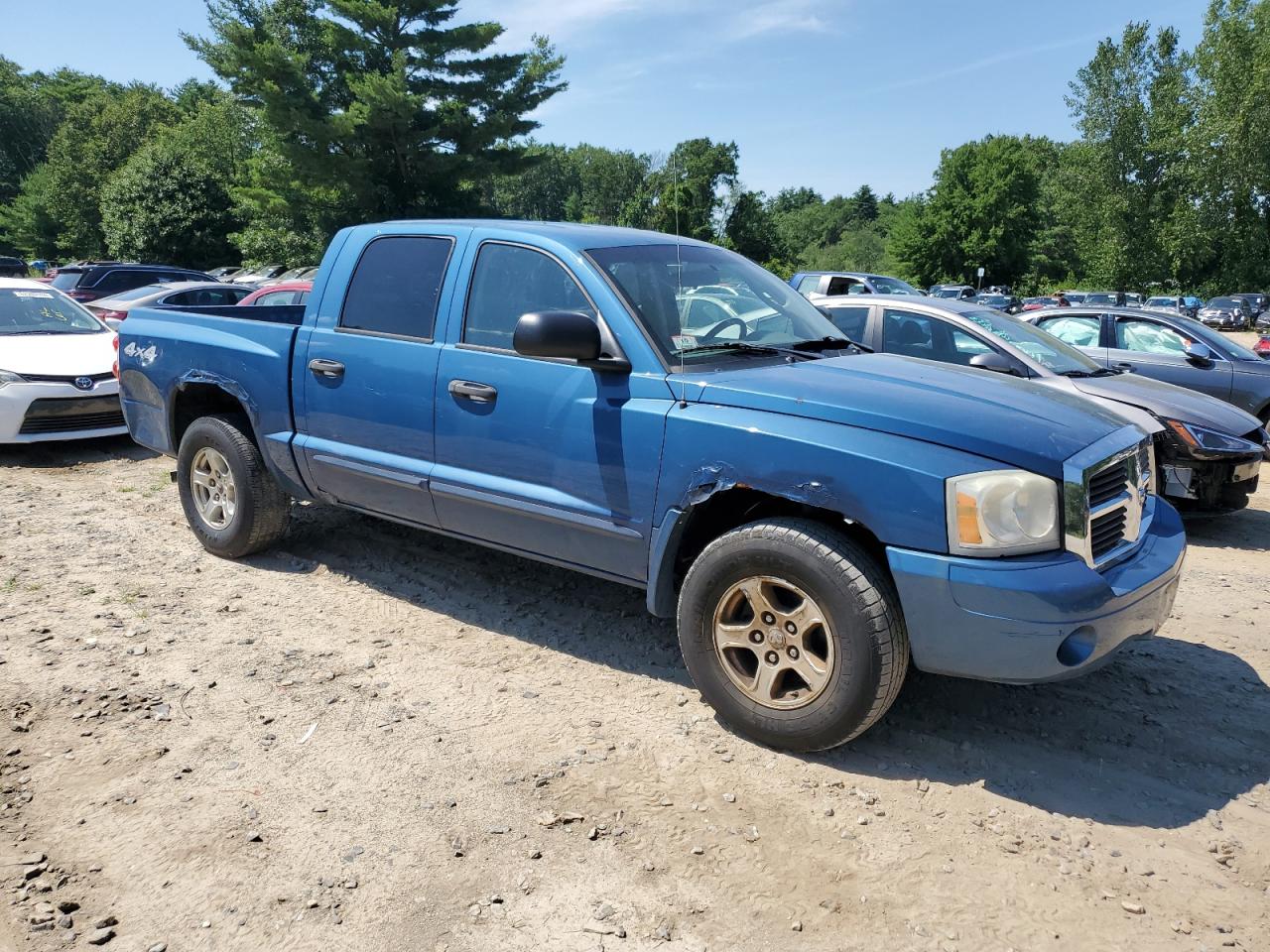 2005 Dodge Dakota Quad Slt VIN: 1D7HW48N95S260665 Lot: 63427684