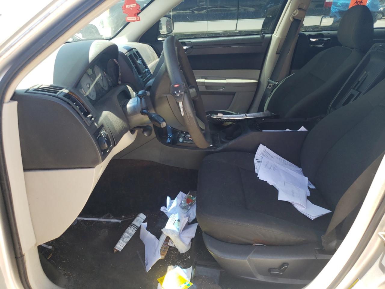 2007 Chrysler 300 VIN: 2C3KA43RX7H639598 Lot: 63872484