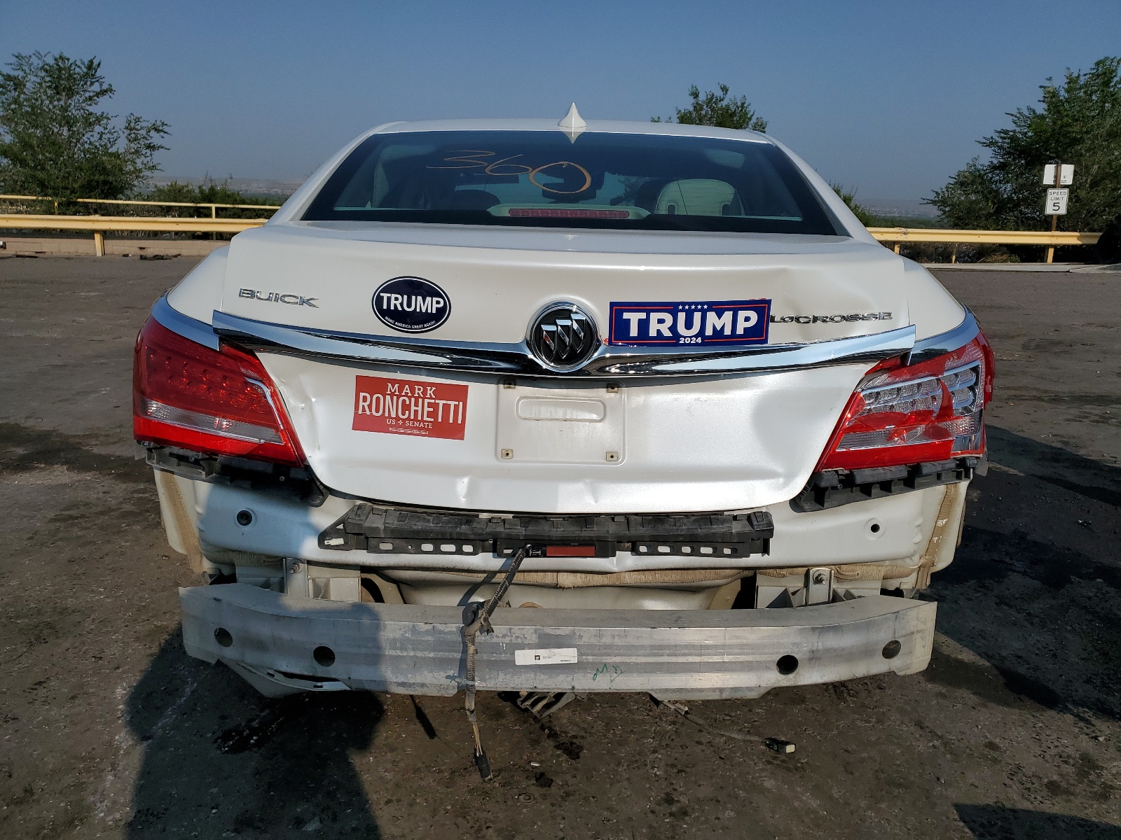 1G4GD5G34GF215285 2016 Buick Lacrosse Premium