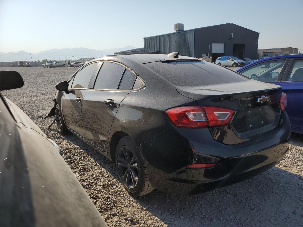 2019 Chevrolet Cruze - Image 2