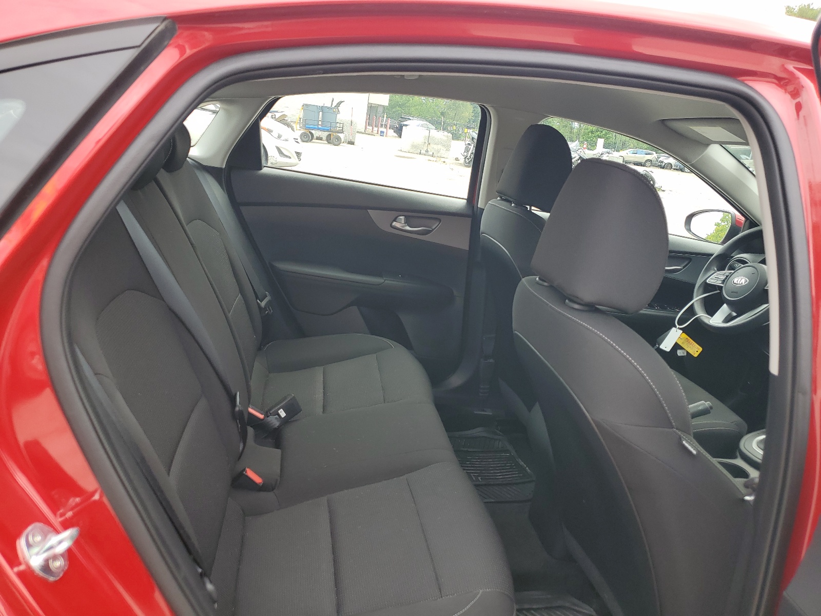 3KPF24AD8ME332732 2021 Kia Forte Fe