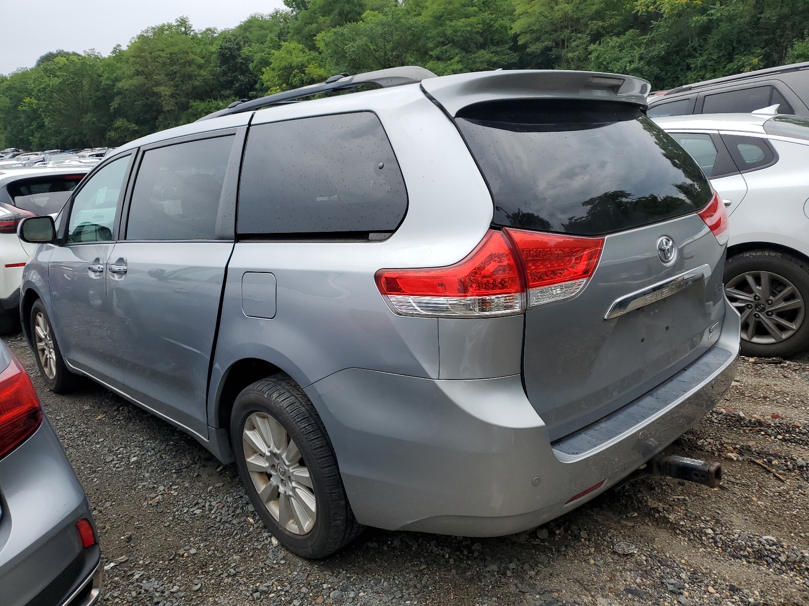 5TDDK3DC4BS017921 2011 Toyota Sienna Xle