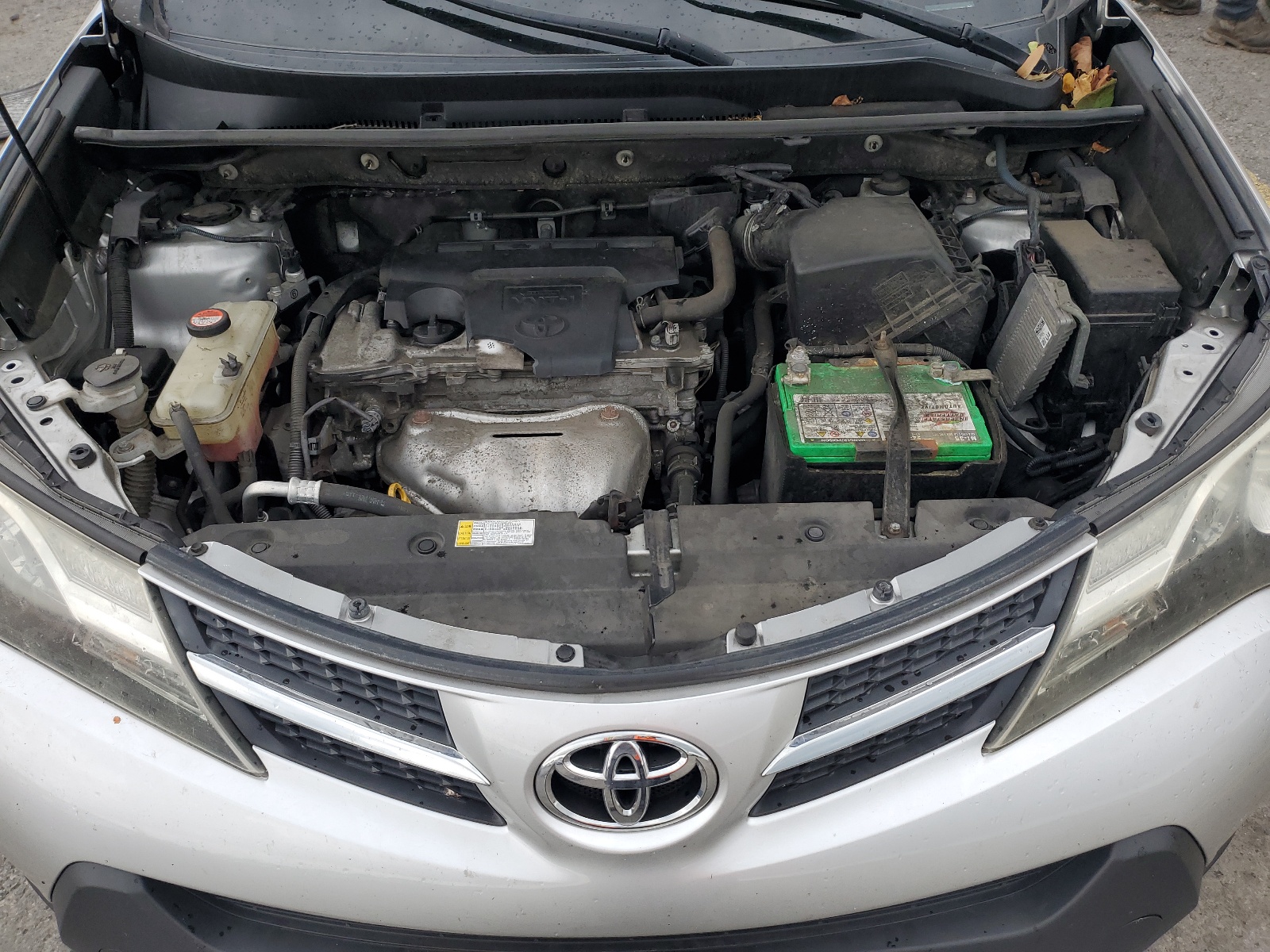 JTMBFREV6FJ040859 2015 Toyota Rav4 Le