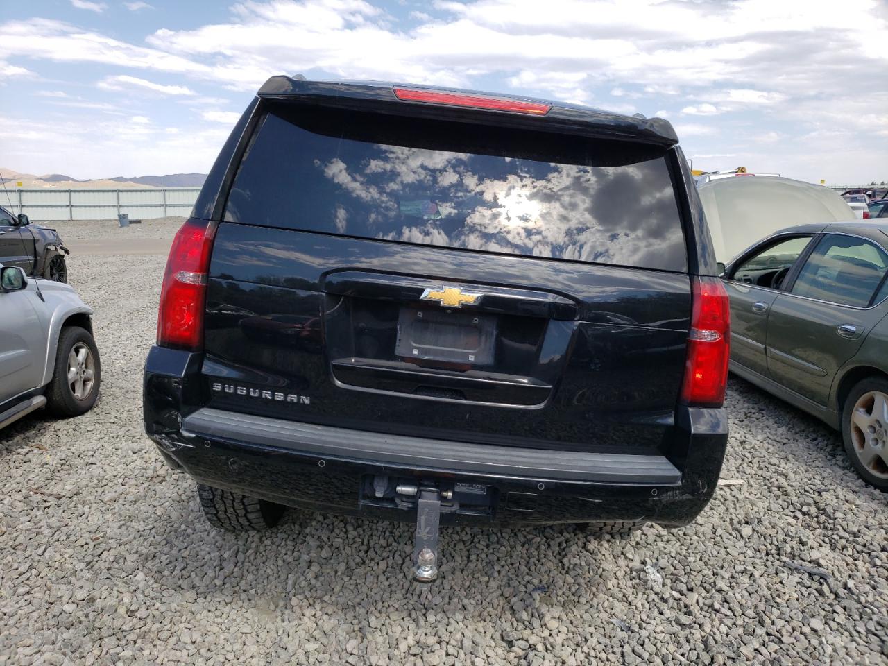 1GNSKHKC0HR179356 2017 Chevrolet Suburban K1500 Lt