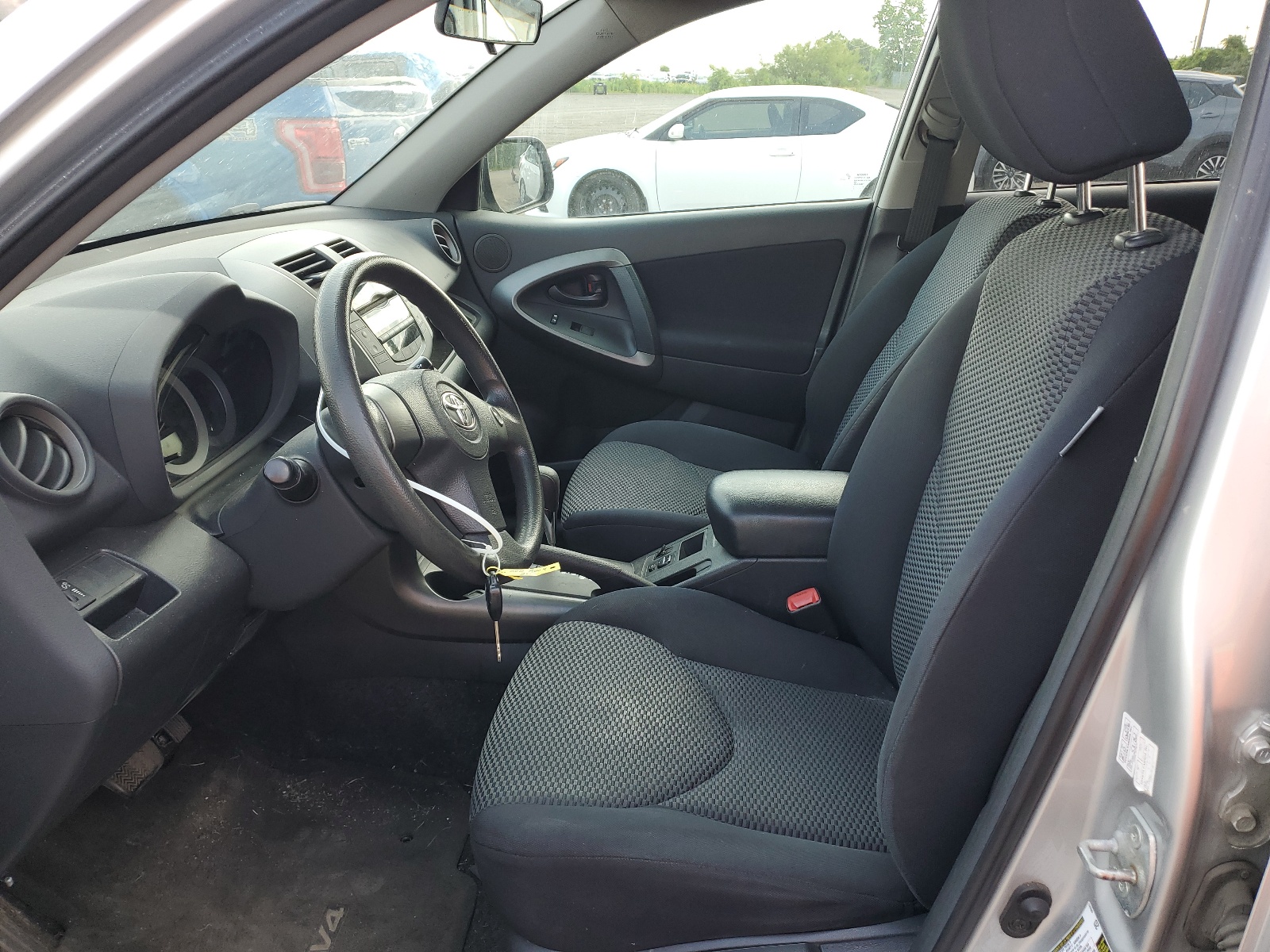 2T3RF4DV3AW034658 2010 Toyota Rav4 Sport