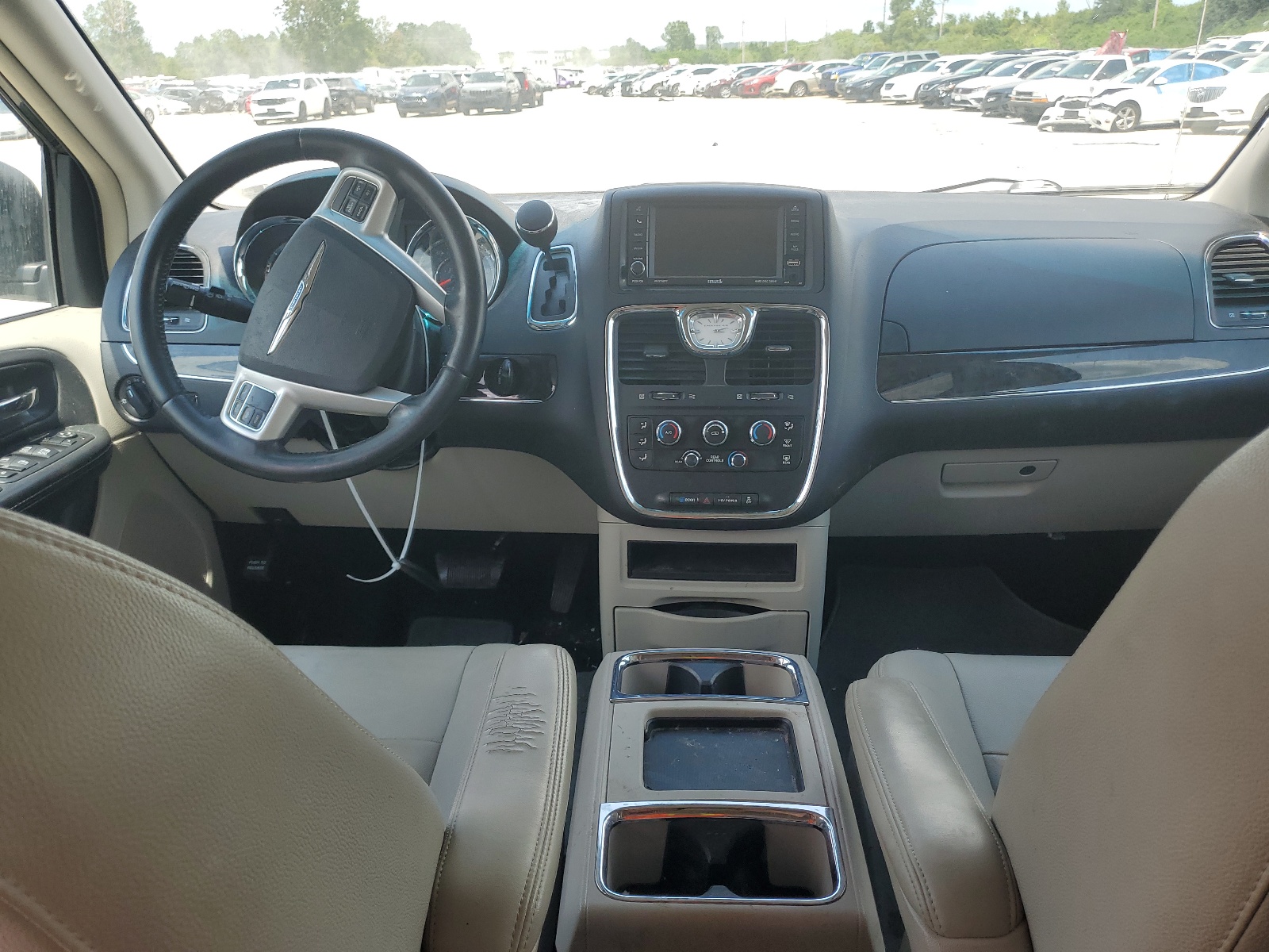 2C4RC1AG6GR150808 2016 Chrysler Town & Country Lx